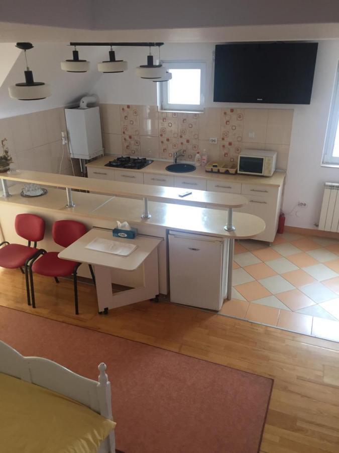 Appartement Casa Flavia à Sancraiu de Mures Extérieur photo